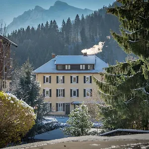 https://hotel-les-aravis.hotels-rhonealpes.com